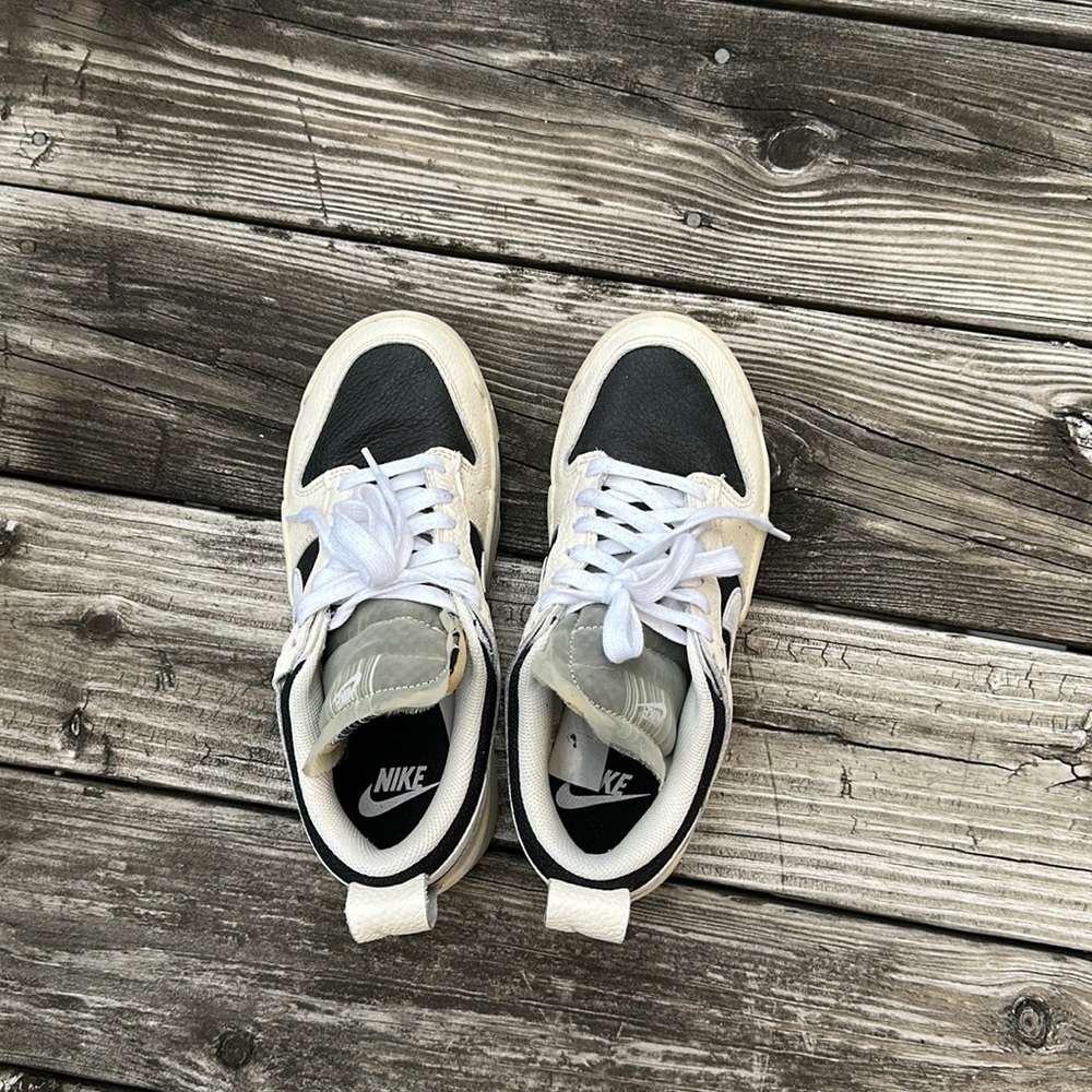 Nike Disrupt Lows